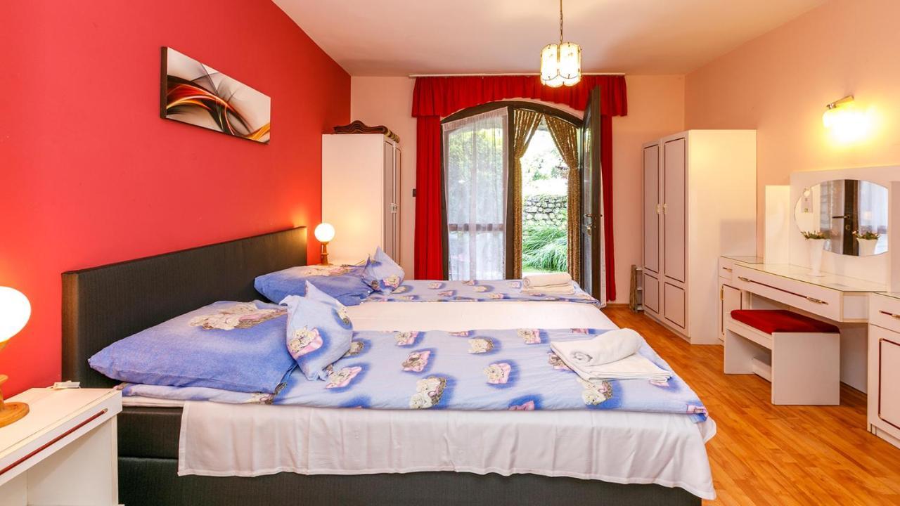 Steinhaus Bed & Breakfast Keszthely Exterior foto
